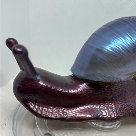Iridescent Resin Snail Figurine - Picture 7 of 12